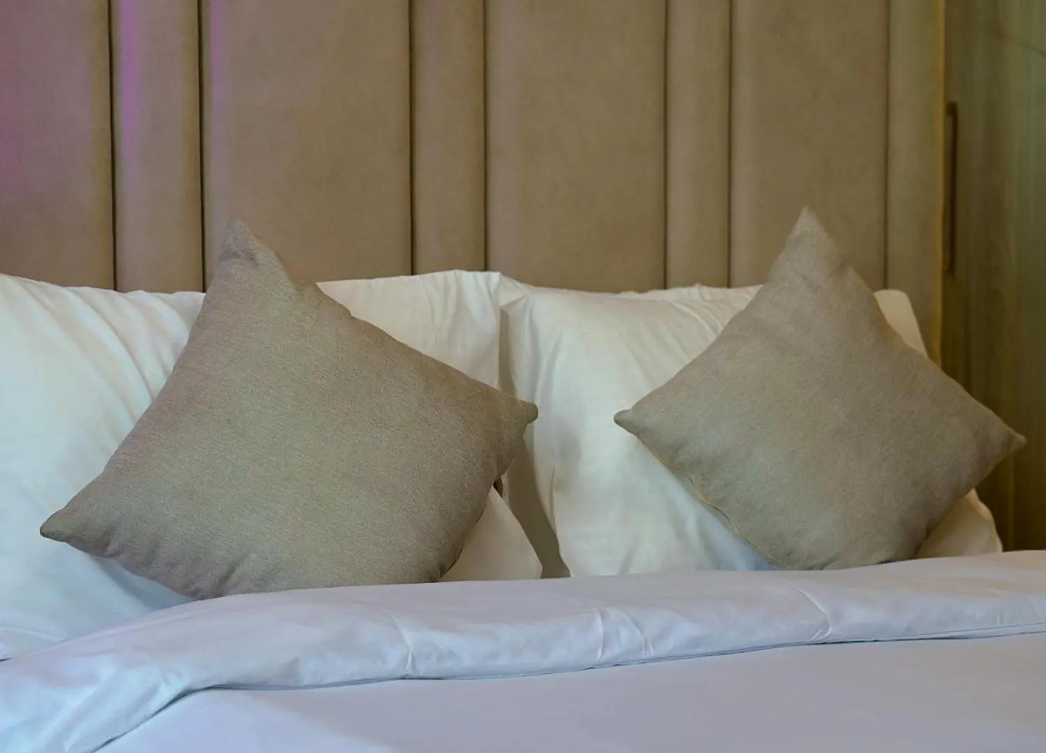 Pool View 1Br Modern & Stylish Apartment Dubai United Arab Emirates