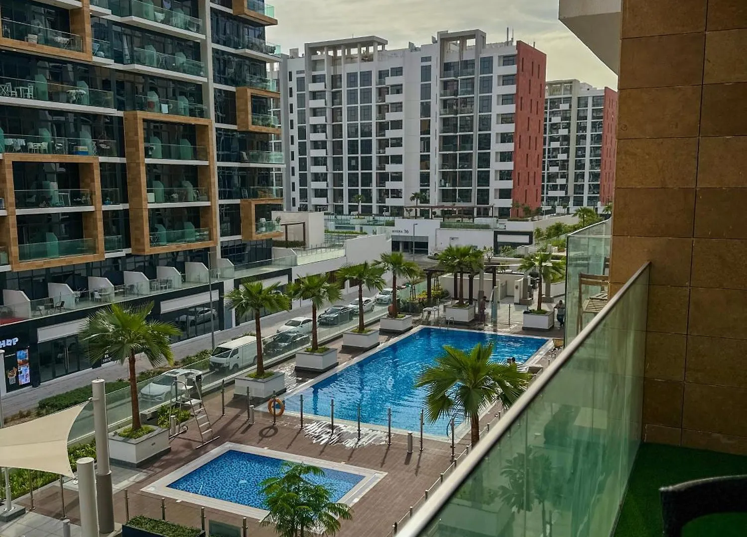 Apartmán Pool View 1Br Modern & Stylish Dubaj