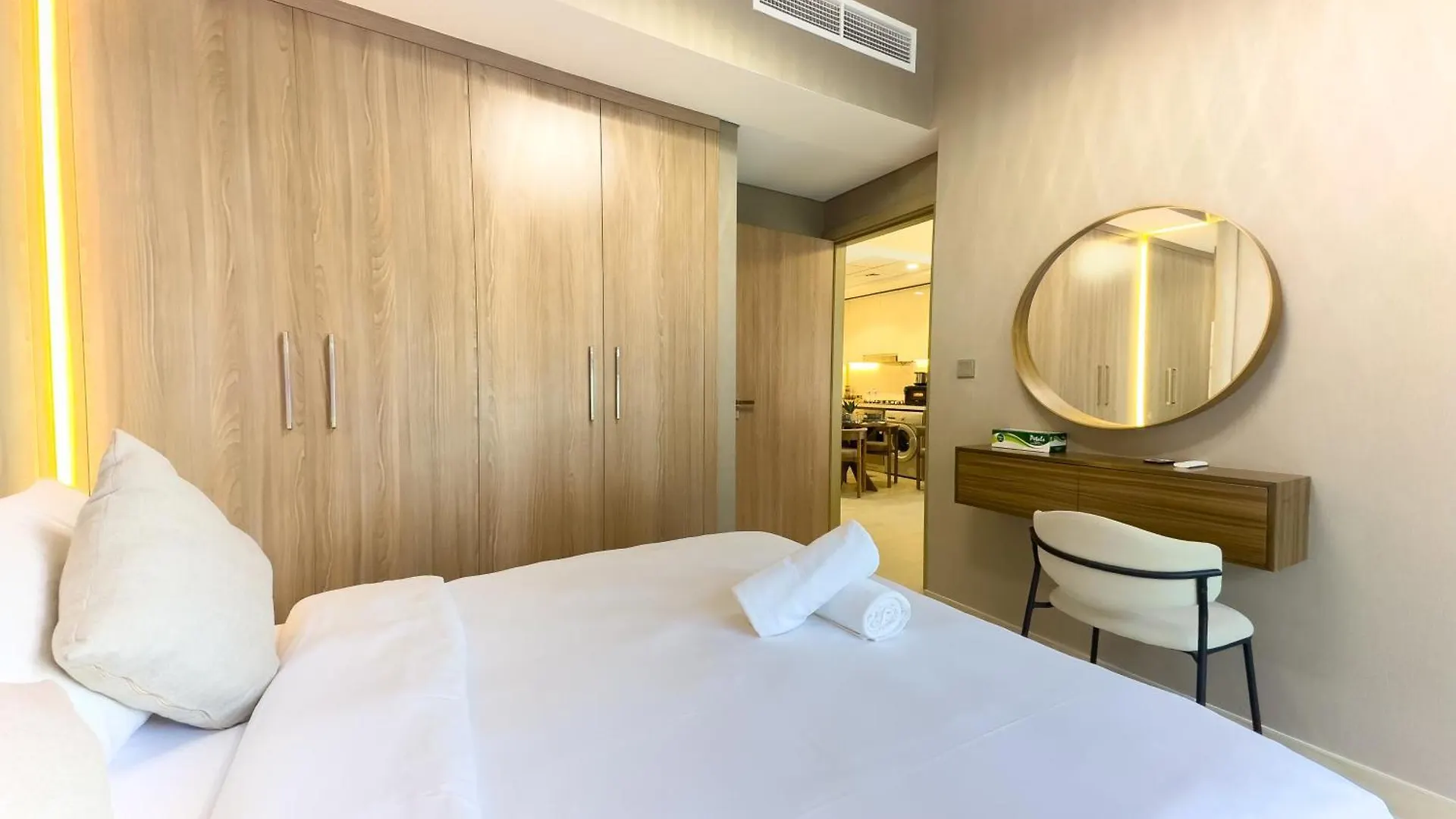 Pool View 1Br Modern & Stylish Apartment Dubai